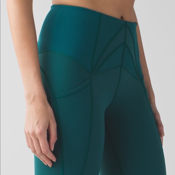 lululemon athletica Pants - *RARE lululemon Exquisite Crop